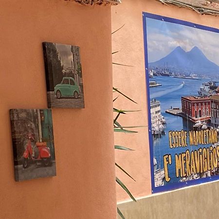 مبيت وإفطار نابولي Na Tazzulel E Cafe المظهر الخارجي الصورة